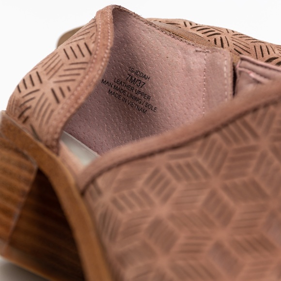 1. State Iddah Perforated Cutaway Bootie size 7 - Picture 11 of 11